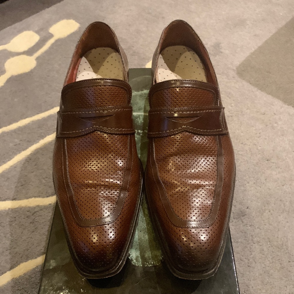 Size 11 Men’s Mezlan